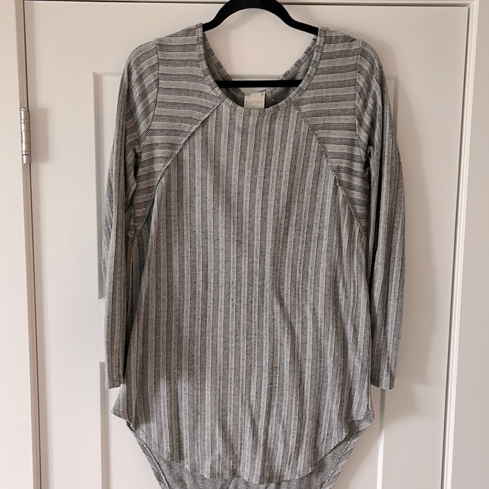 Thin stripe tunic top